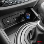 Amio - ΑΝΤΑΠΤΟΡΑΣ ΑΝΑΠΤΗΡΑ 12/24V 120W ΨΗΦΙΑΚΟΣ ΜΑΥΡΟΣ/3 ΘΕΣΕΙΣ/2xUSB-A + 1xUSB-C QC 4.0 ΜΕ ΚΑΛΩΔΙΟ 80cm - 1 Τεμ. (04366/AM) - Image 3