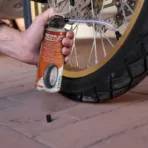 ΑΦΡΟΣ ΕΠΙΣΚΕΥΗΣ NEVER STOP ΓΙΑ ΕΛΑΣΤΙΚΑ ΜΟΤΟ FAST (200 ml) - Image 2