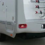 ΦΑΝΑΡΙ ΤΡΕΙΛΕΡ ΑΡΙΣΤΕΡΟ 6 ΧΡΗΣΕΩΝ ΜΕ ΦΛΑΣ 215x100x55mm - Image 2